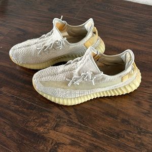 Yeezy Boost 350v2 Light
